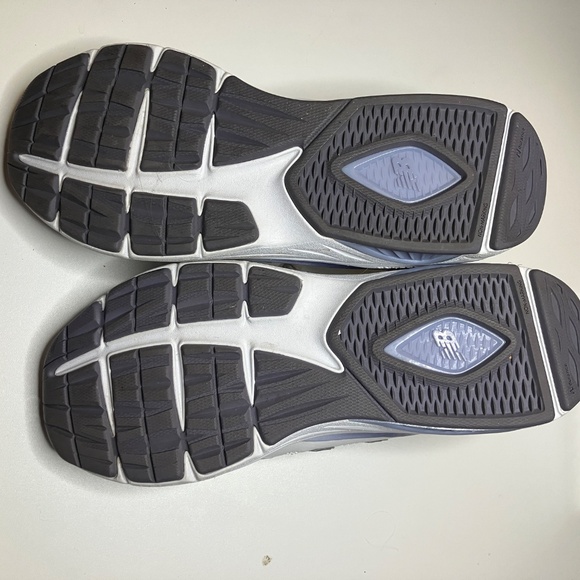 Woman’s New Balance 847v3 Cushion Mesh Ortholite Walking Shoe Size 8 - Picture 3 of 5